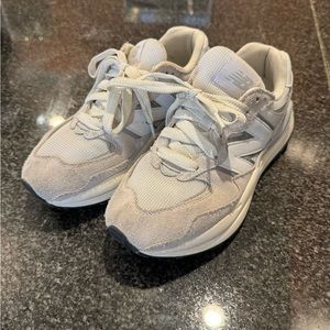New Balance 5740 size 7.5